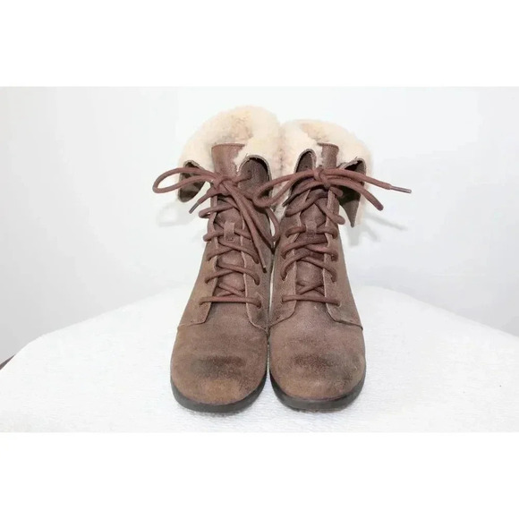 UGG ZEA leather wedge booties 11 - Picture 10 of 13